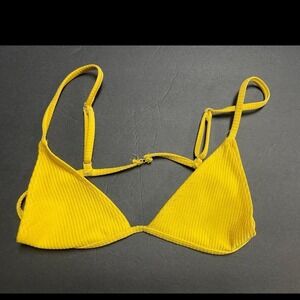 Swim‎ suit top size medium